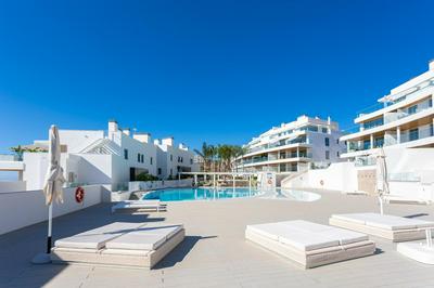 Luxury Apartment 3 Bedrooms Large Terrace OR61 by AORA STAY