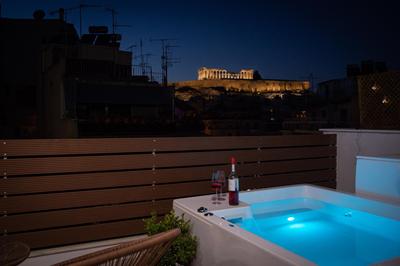 Private Jacuzzi & Acropolis View - The Athenian Loft