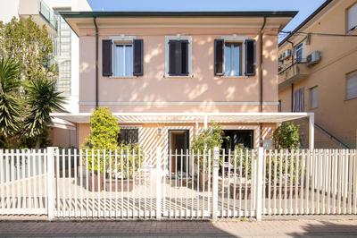 Bilocale con giardino a 200mt dal mare - HomeUnity