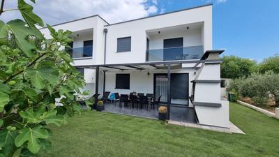 Holiday House Gavran