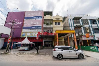 RedDoorz At Fella Homestay Medan