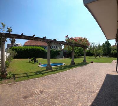 Bella Vita Guesthouse -parcheggio privato interno