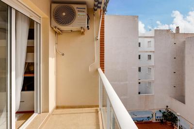 Sunny Casita, Torrevieja, Modern 2 Bed Top Floor Apartment