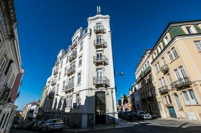 Lisbon Apartment Near Rato Square