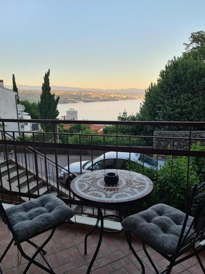 Dolores Apartment