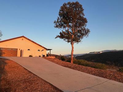 Winery Getaway with Spa and Amazing Hilltop View