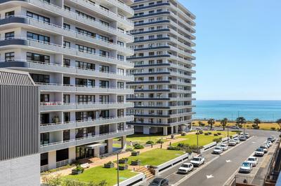 Backup Powered Luxury Central Promenade Apartment