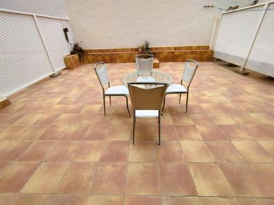 Sunny flat with huge terrace! Close downtown!