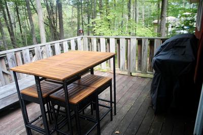 Escape to a 3-Bedroom Cabin in Lower Catskills