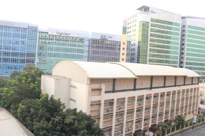 A2J Luxury 1BR Suite Near Venice Mall BGC Taguig