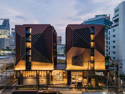 The Quart Ruamrudee by UHG