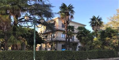Appartamento doppi bagni sei posti letto