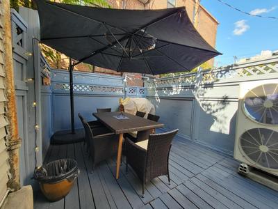The Iris - A Cheerful Midtown Getaway