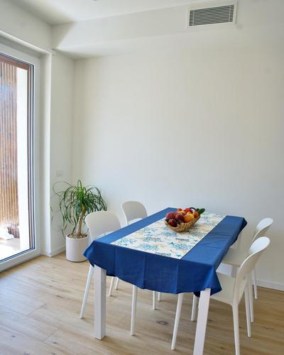 The Blue - lake / city view modern apt near villa Olmo