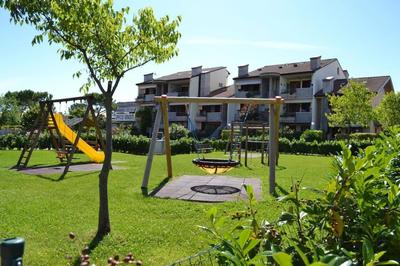 Green Apartment and Pools