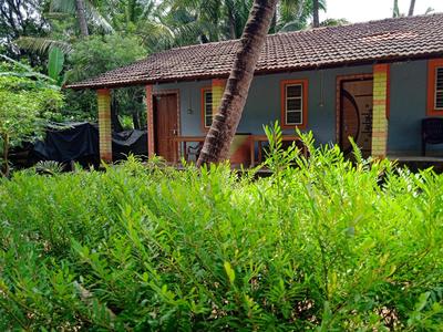 GUNDAPPA cafe GOKARNA KUDLE beach