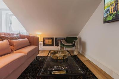 The West End Loft - 5* Retreat - Private Parking!
