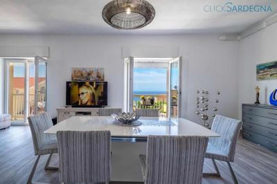 Tudor Flat sea view with WiFi unlimited, next to the sea