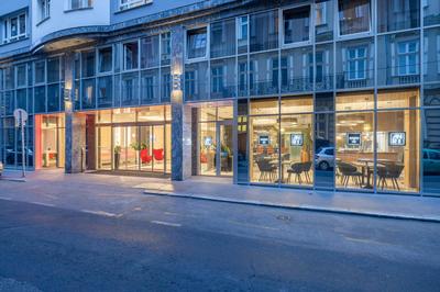 Silver Crown Hotel & Residence, Palace Quarter