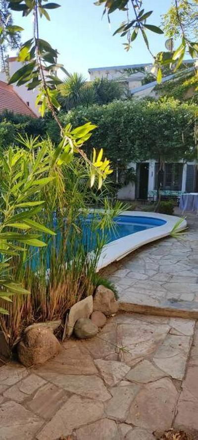 Suite con piscina y parque