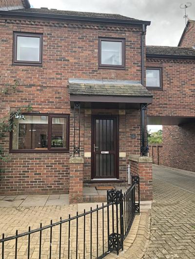 City Centre Town House with City Views and Free Parking 7FSBI