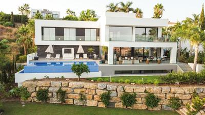 Villa Nido Modern 4 bed villa with sea views