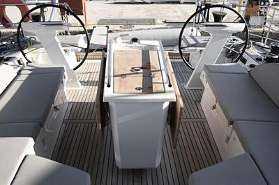 Yacht Psari