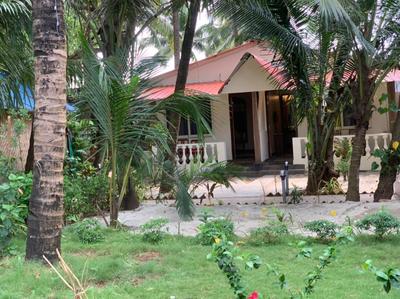 Chique Shanti Resort