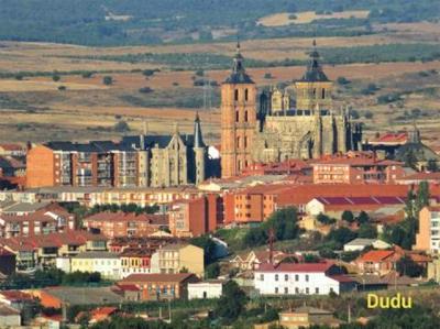 Vut "Shenzhen" en Astorga Camino de Santiago Cochera bicis