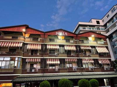 Molla Hotel Restorant