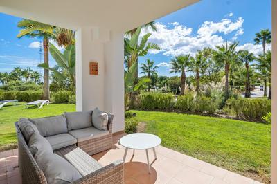 Stunning blue lagoon apartment in Estepona by Costarentals - M12