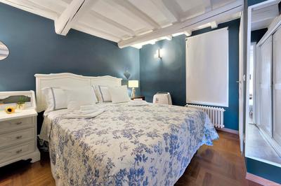 Santo Spirito Romantic by Mmega
