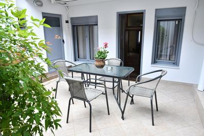 Giorgos House