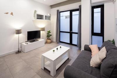 Loft next to calle Betis, best area of Seville-Sevillarooms