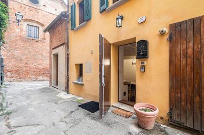 Vicolo Curtatone 30