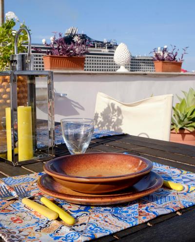 Attico con terrazza sul porto