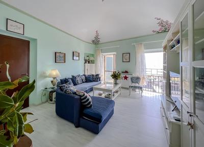 Splendido appartamento con vista mare su piazza Dante