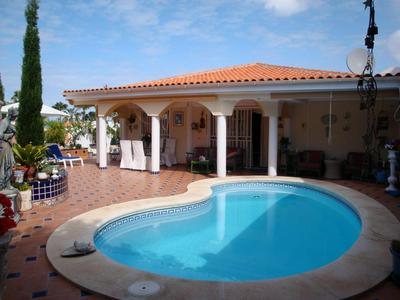 Luxurious Violet Villa