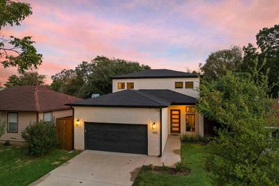 9 Minutes to Downtown Dallas - 1000mbps - King Suite - 58 in TV - Games