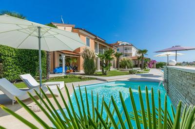 Apartments Fimi- with swimming pool