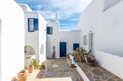 Yalos Mykonos Ornos Pouli private apartments w shared swimming pool
