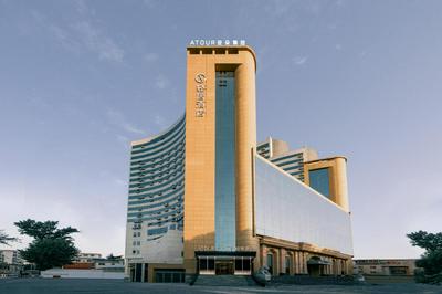 Atour Light Zhengzhou West Longhai Road Subway Station