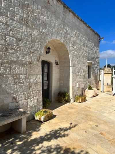 Trulli White