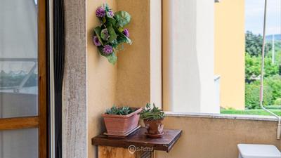 2 Balconies Apartment