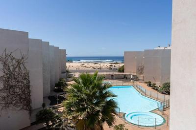 SOL Y PLAYA El Cotillo beachfront with pool & ocean views