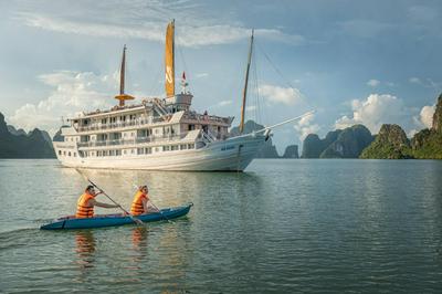 Paradise Sails Cruise