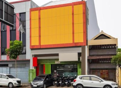 RedDoorz near BG Junction Surabaya