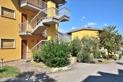 Apartment La Perla With Pool