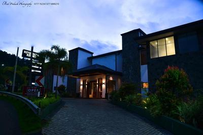 Riverbank Resort Gampola