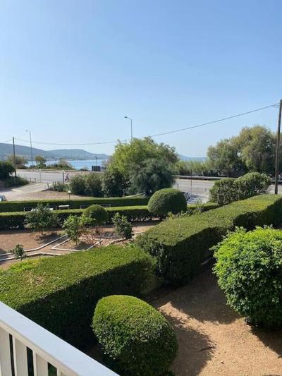 Lagonisi Luxury apartment 2 by the sea